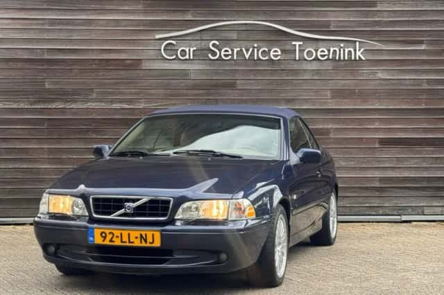 Volvo C70 (2003) thumbnail 1