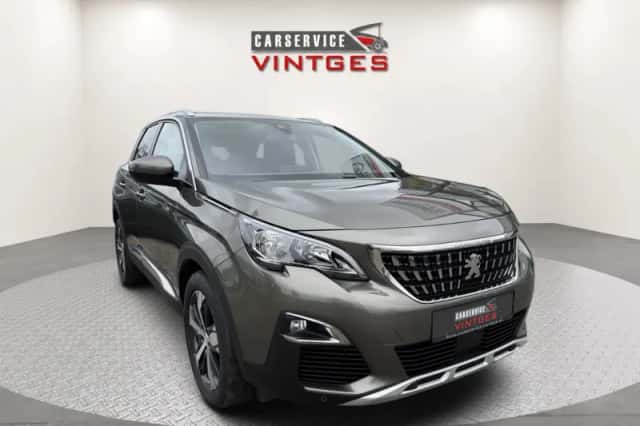 Peugeot 3008 (2017) thumbnail 2