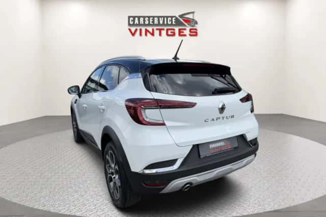 Renault Captur (2020) thumbnail 3