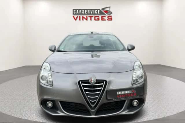 Alfa Romeo Giulietta (2014) thumbnail 6