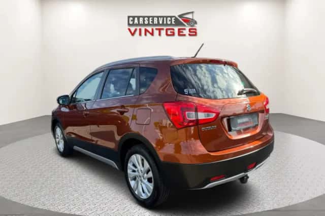 Suzuki S-Cross (2017) thumbnail 5