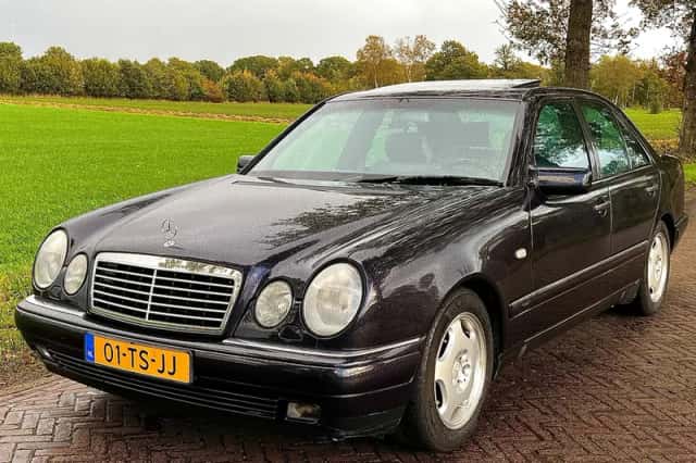 Mercedes-Benz E-Klasse (1996) thumbnail 1