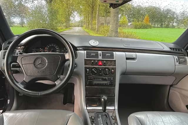 Mercedes-Benz E-Klasse (1996) thumbnail 3