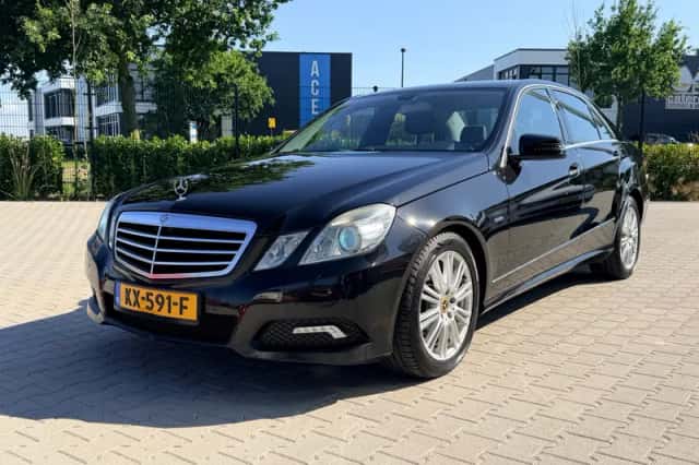 Mercedes-Benz E-Klasse (2009) thumbnail 1