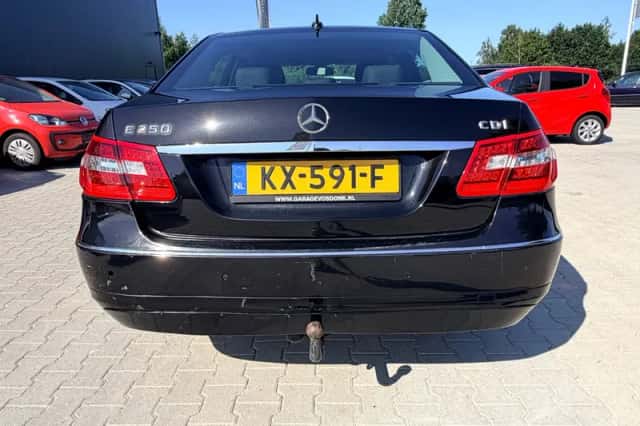 Mercedes-Benz E-Klasse (2009) thumbnail 4