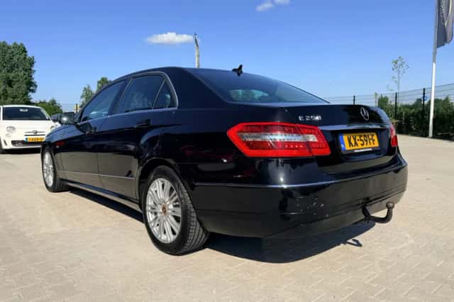 Mercedes-Benz E-Klasse (2009) thumbnail 6