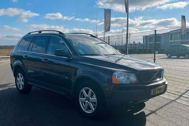 Volvo XC90 (2004) thumbnail 4