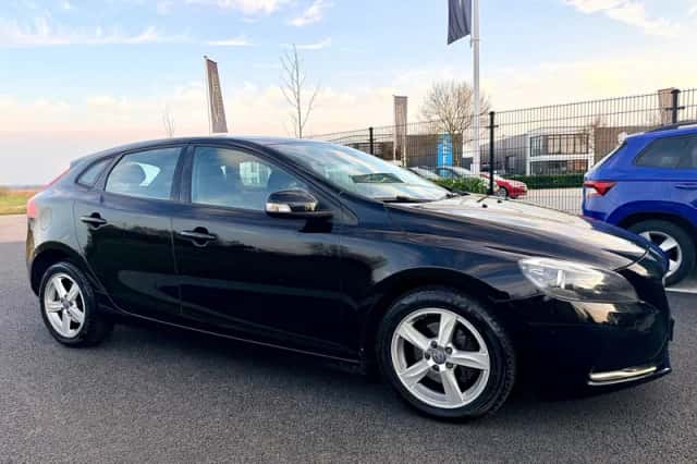 Volvo V40 (2012) thumbnail 5