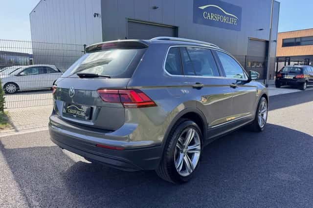 Volkswagen Tiguan (2019) thumbnail 2