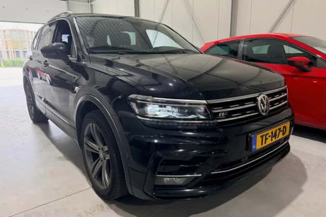 Volkswagen Tiguan (2018) thumbnail 3