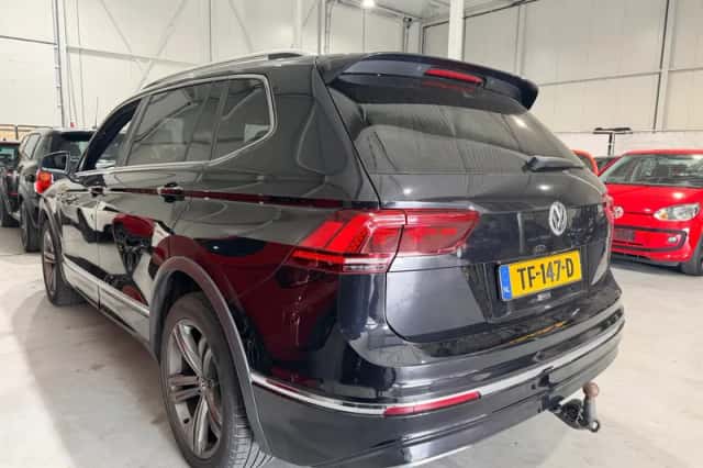 Volkswagen Tiguan (2018) thumbnail 4