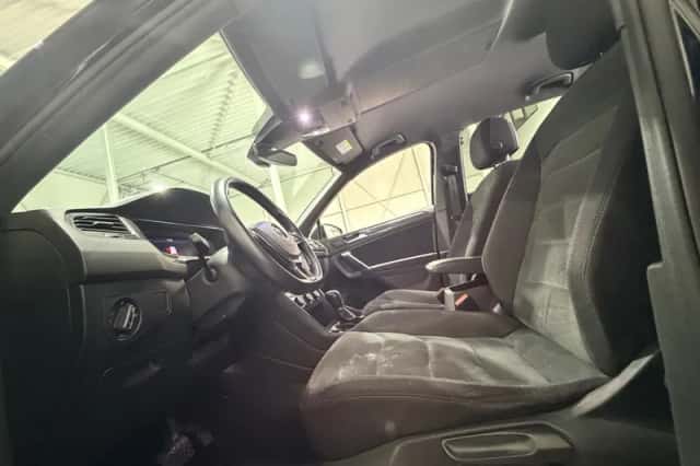 Volkswagen Tiguan (2018) thumbnail 5