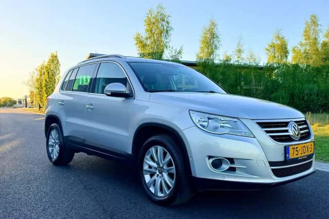 Volkswagen Tiguan (2009) thumbnail 3