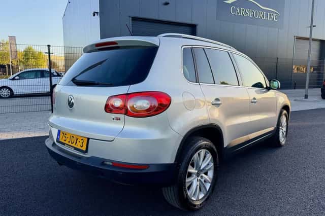 Volkswagen Tiguan (2009) thumbnail 4