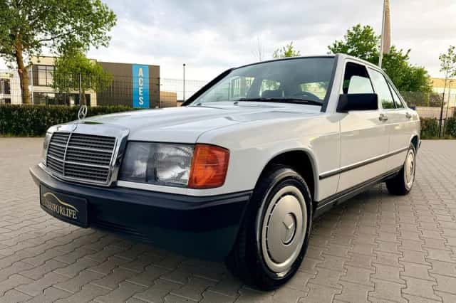 Mercedes-Benz 190-Serie (1988) thumbnail 1