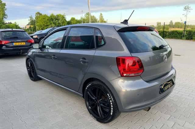 Volkswagen Polo (2011) thumbnail 5