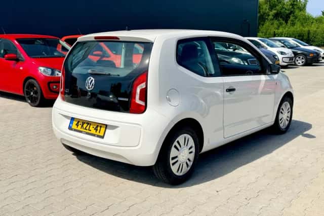 Volkswagen Up! (2013) thumbnail 2