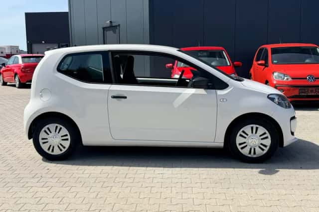 Volkswagen Up! (2013) thumbnail 5
