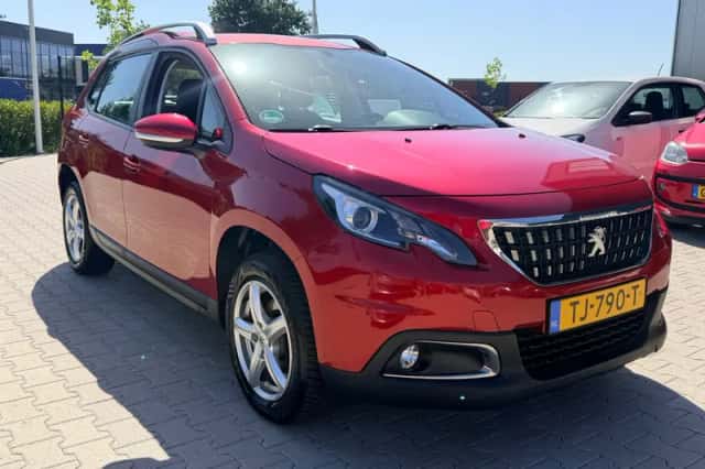 Peugeot 2008 (2018) thumbnail 1