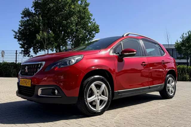 Peugeot 2008 (2018) thumbnail 3