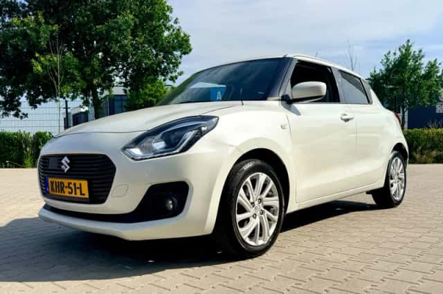 Suzuki Swift (2021) thumbnail 6