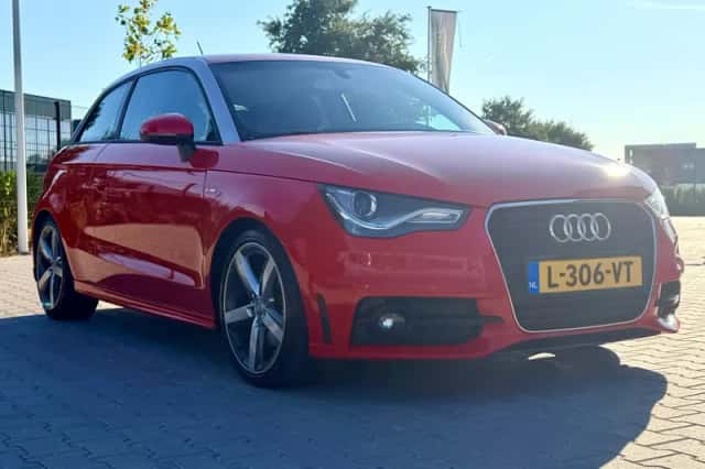 Audi A1 (2011) thumbnail 6