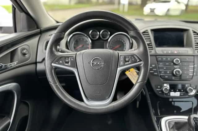Opel Insignia (2009) thumbnail 5