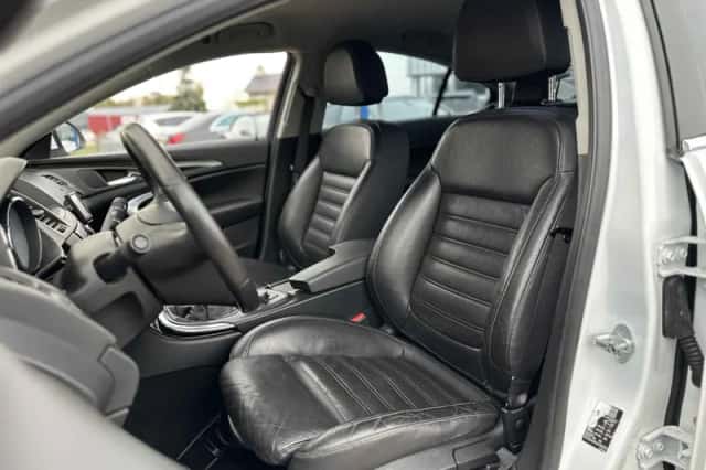 Opel Insignia (2009) thumbnail 6