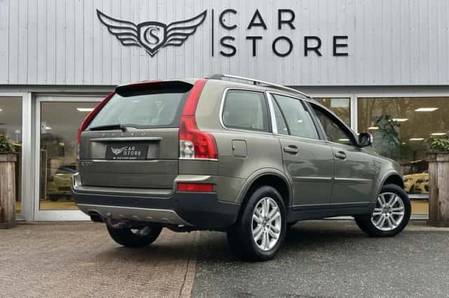 Volvo XC90 (2010) thumbnail 3