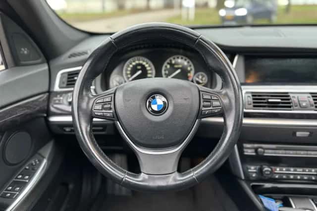 BMW 5-Serie (2011) thumbnail 5
