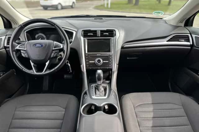 Ford Mondeo (2019) thumbnail 4