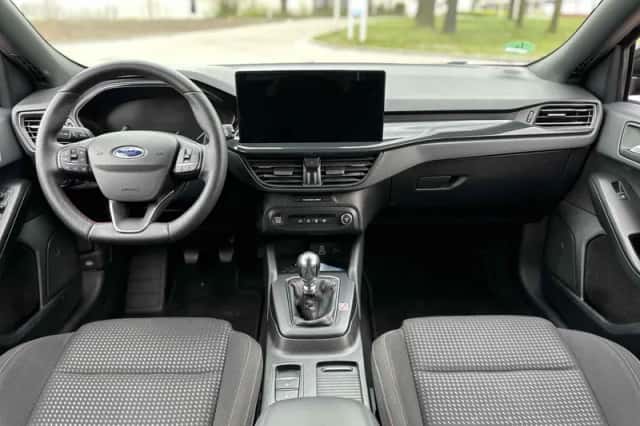 Ford Focus (2024) thumbnail 4