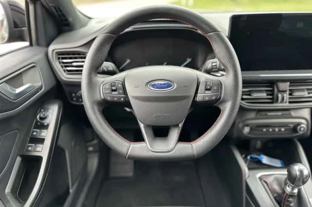 Ford Focus (2024) thumbnail 5
