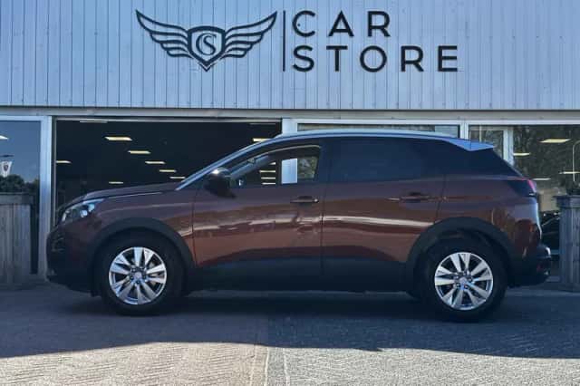 Peugeot 3008 (2017) thumbnail 2