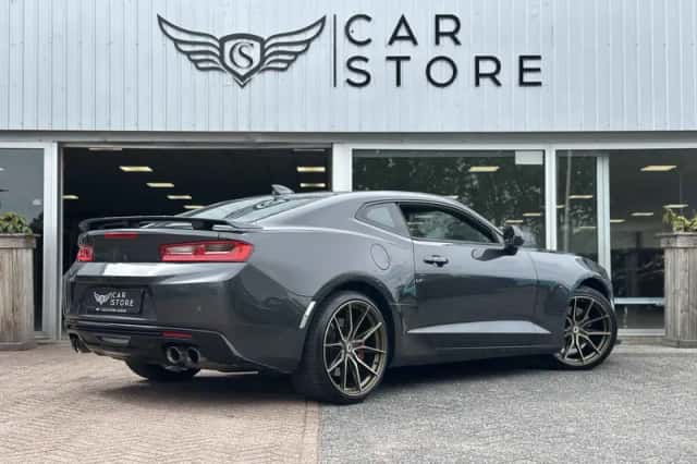 Chevrolet Camaro (2017) thumbnail 3