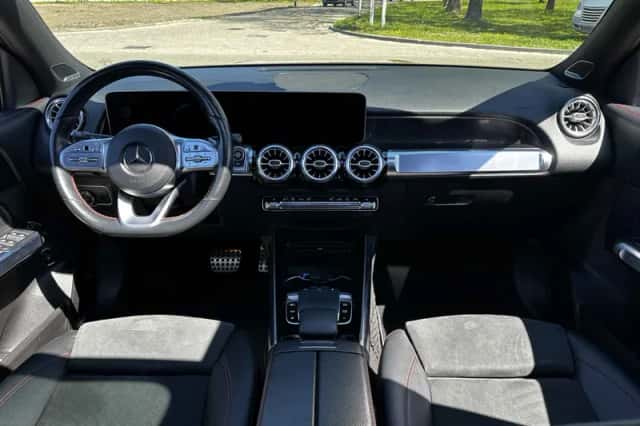 Mercedes-Benz GLB-Klasse (2020) thumbnail 4