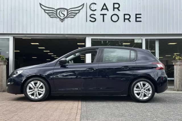Peugeot 308 (2013) thumbnail 2