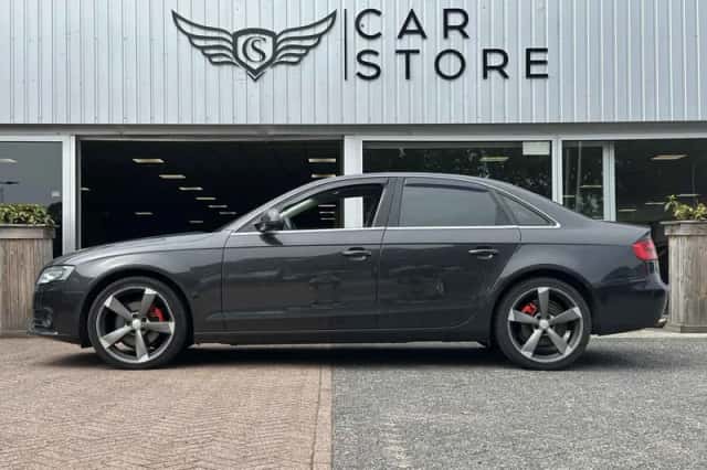Audi A4 (2009) thumbnail 2