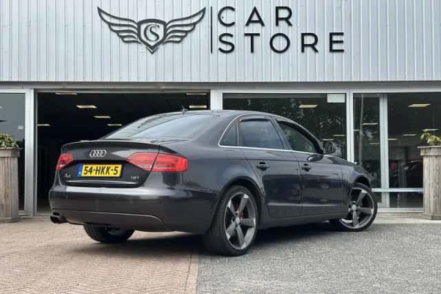 Audi A4 (2009) thumbnail 3