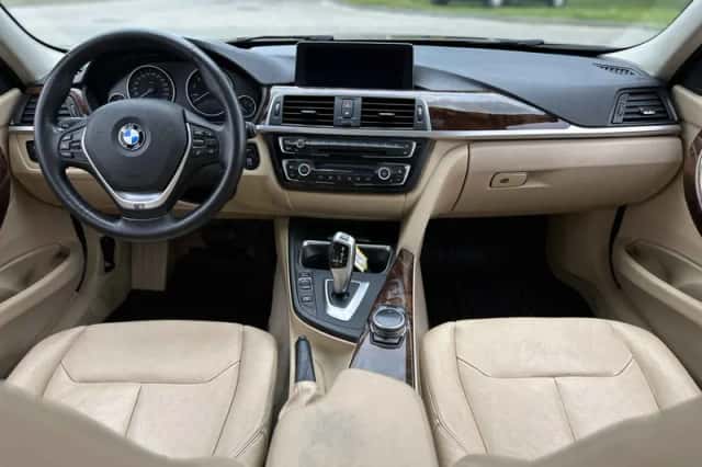 BMW 3-Serie (2015) thumbnail 4