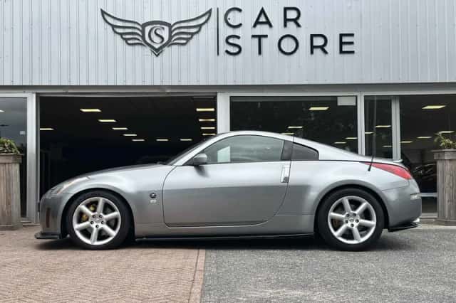 Nissan 350Z (2004) thumbnail 2