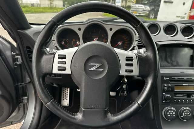 Nissan 350Z (2004) thumbnail 5