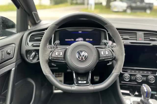 Volkswagen Golf (2019) thumbnail 5