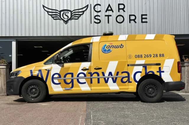 Volkswagen Caddy (2018) thumbnail 2