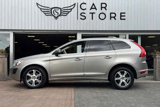 Volvo XC60 (2012) thumbnail 2