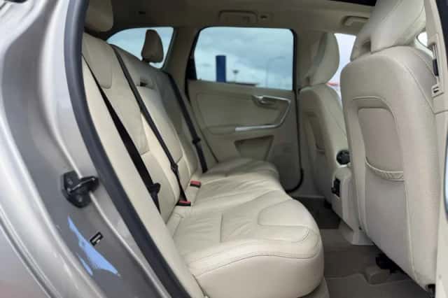 Volvo XC60 (2012) thumbnail 6