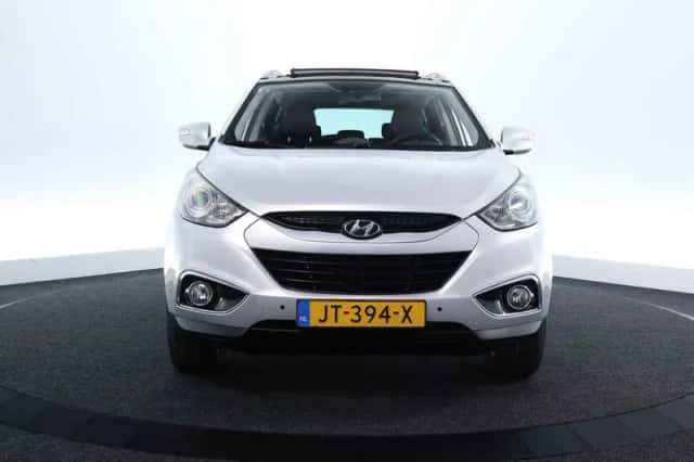 Hyundai ix35 (2011) thumbnail 2