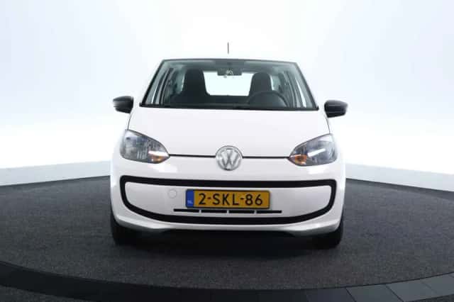 Volkswagen Up! (2013) thumbnail 2