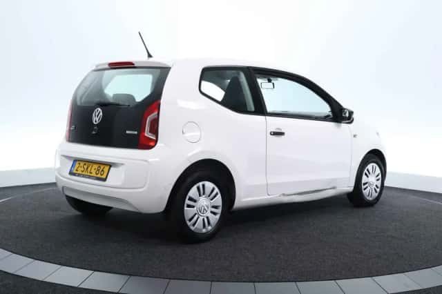 Volkswagen Up! (2013) thumbnail 5