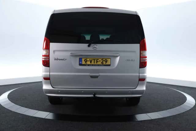 Mercedes-Benz Viano (2012) thumbnail 6